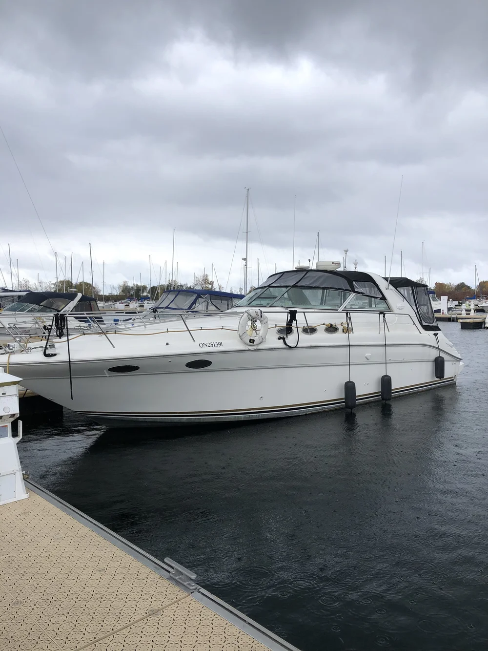 1998 Sea Ray Sundancer 370